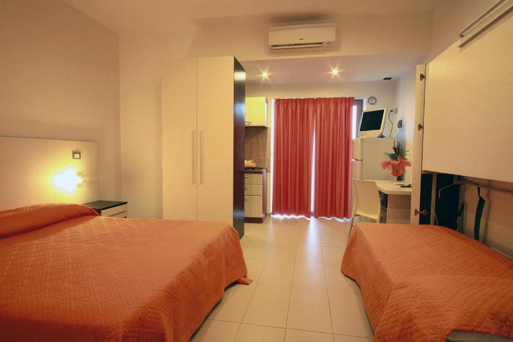 Hotel Incontro بيسْكيتْشّي الغرفة الصورة